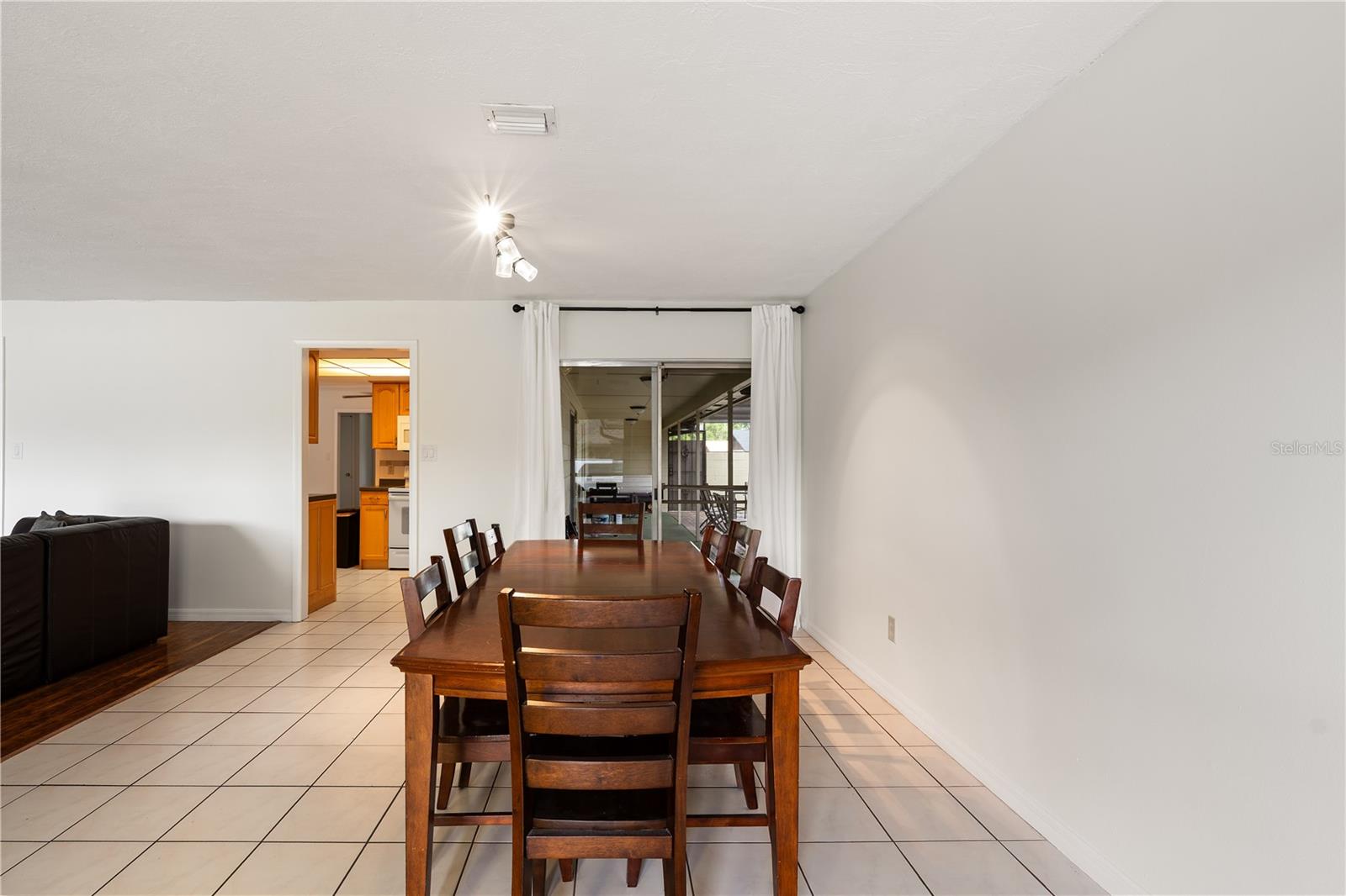LAUREL HILLS 01 - Residential