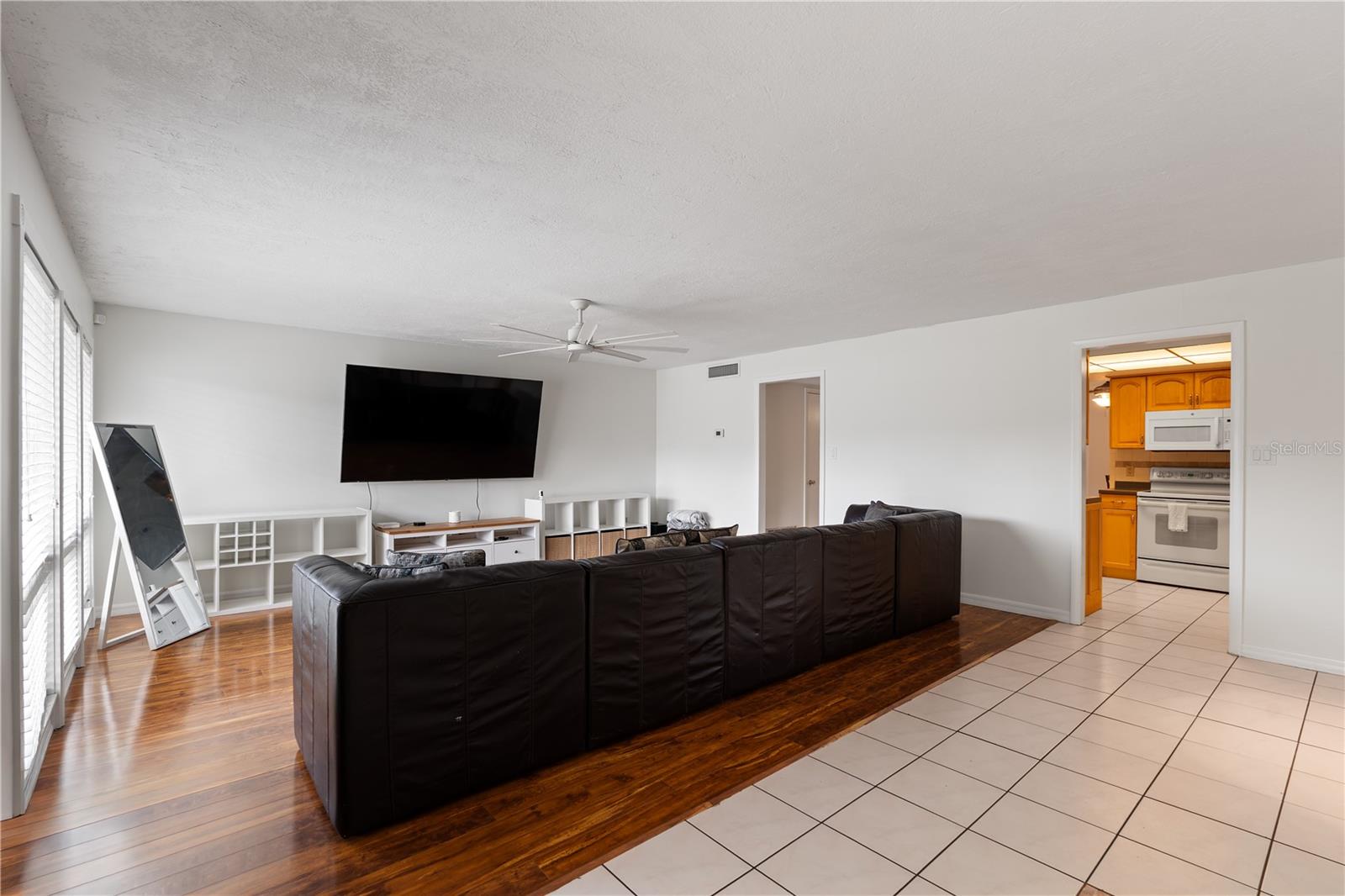 LAUREL HILLS 01 - Residential
