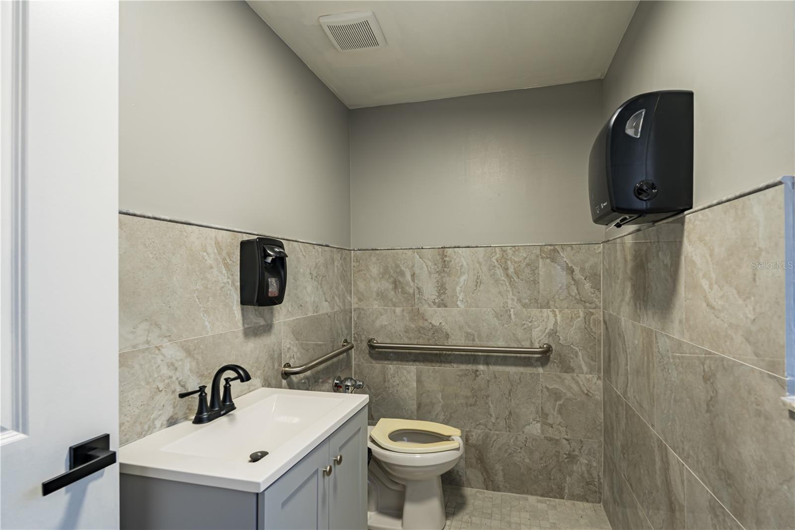 LAUREL HILLS 01 - Residential