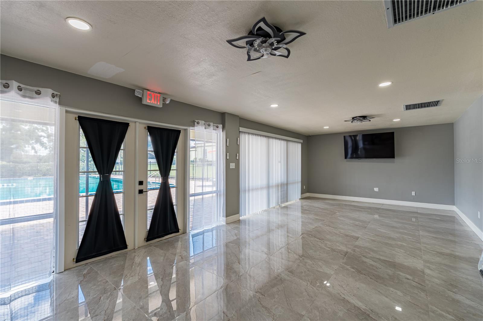 LAUREL HILLS 01 - Residential