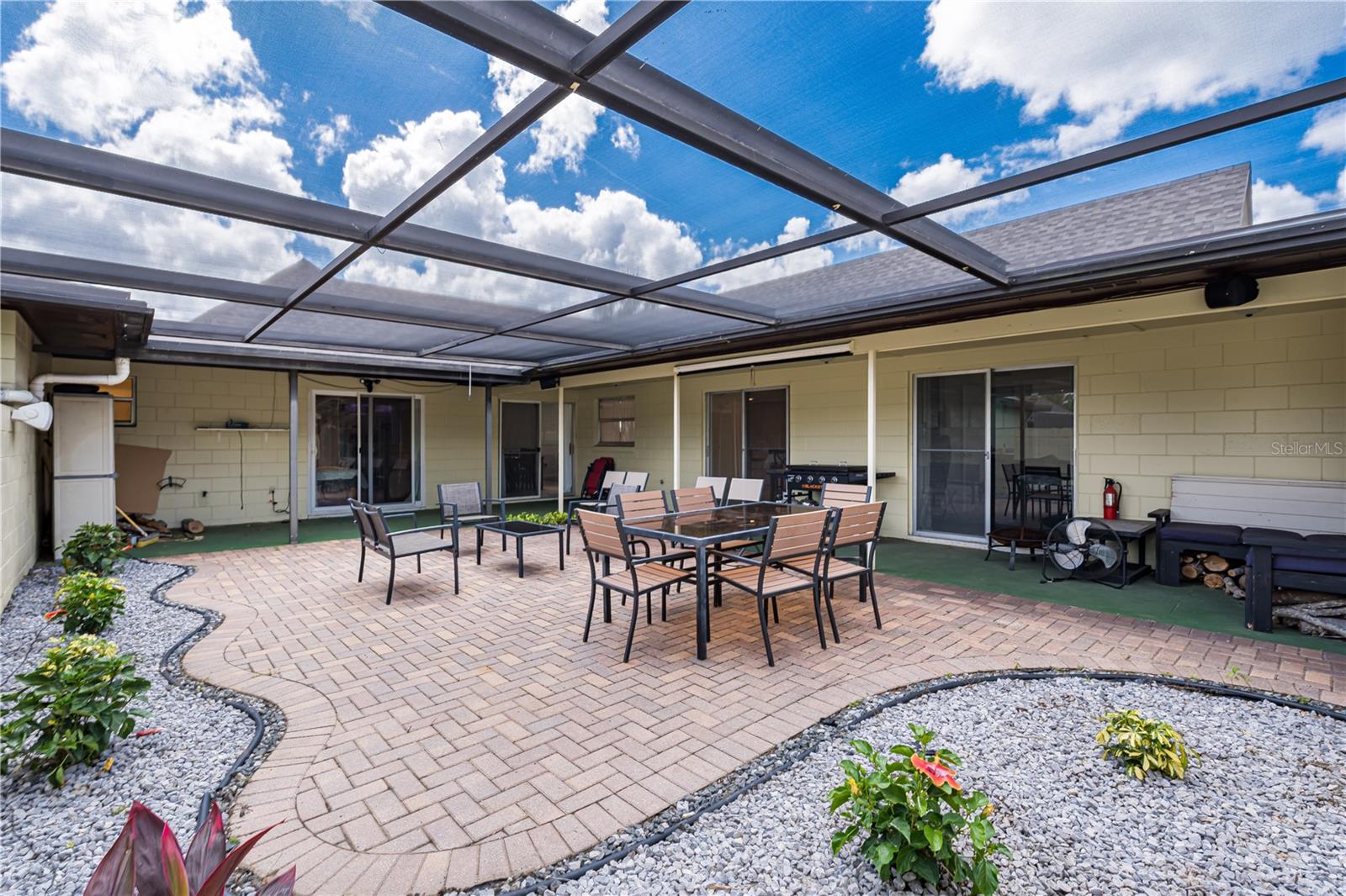 LAUREL HILLS 01 - Residential