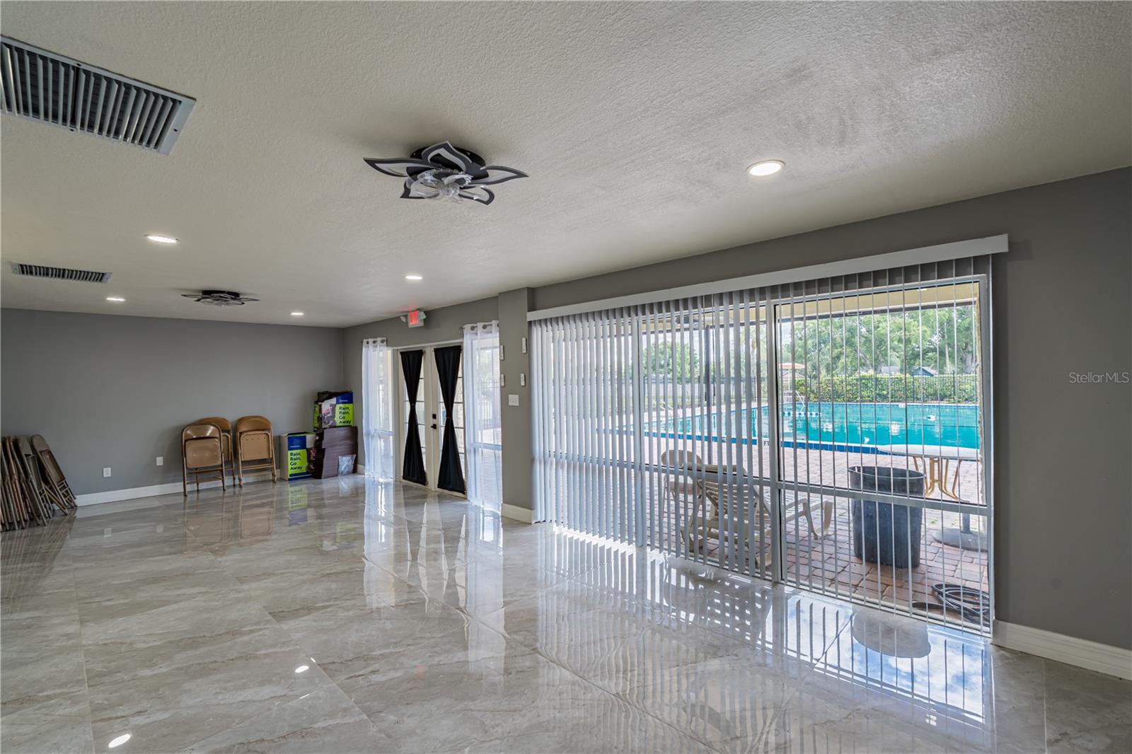 LAUREL HILLS 01 - Residential