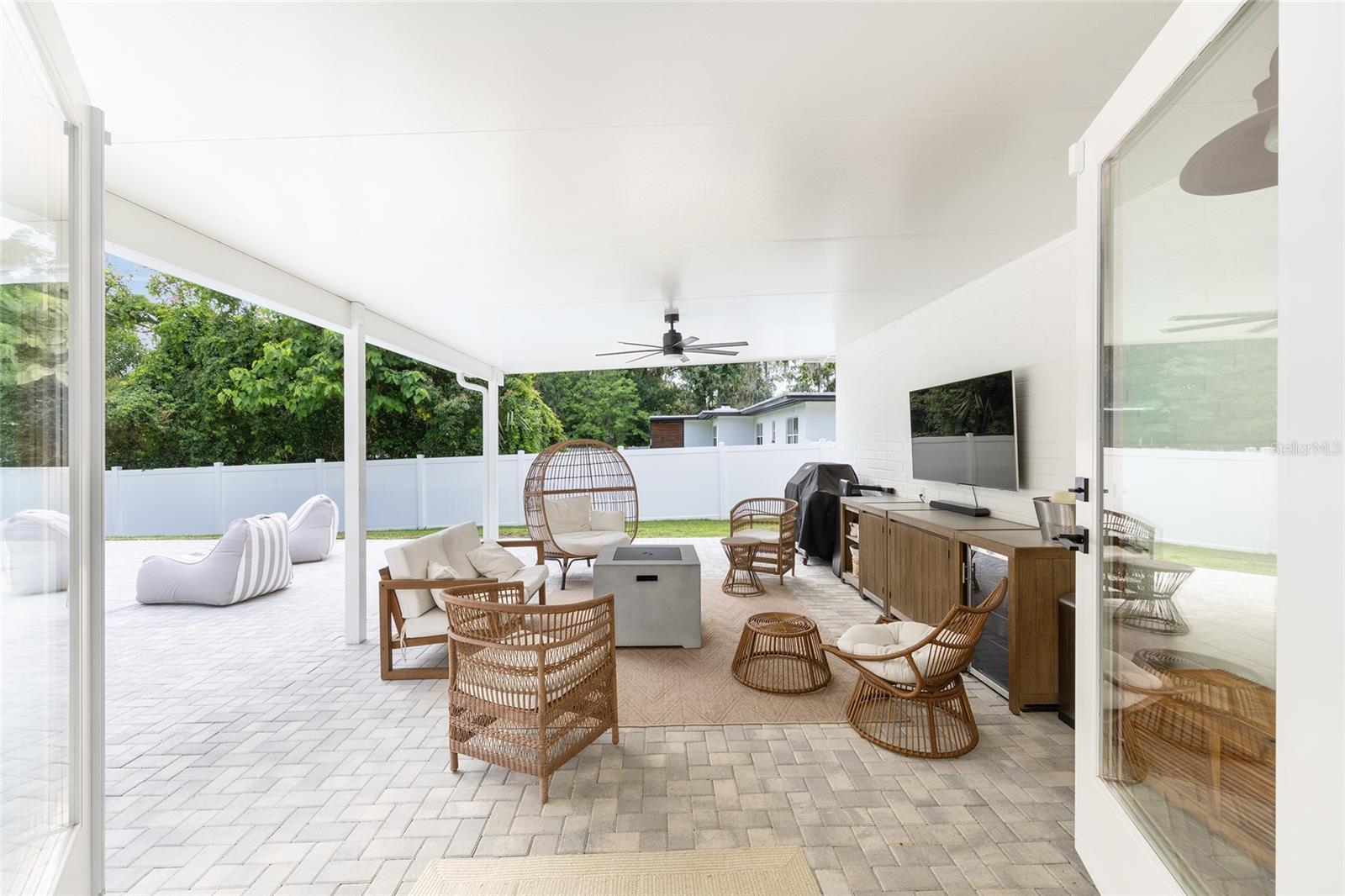 ALVAREZ GRANT - Residential