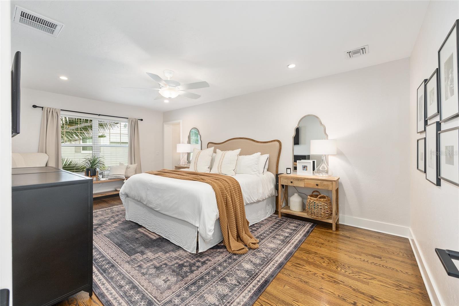 ALVAREZ GRANT - Residential