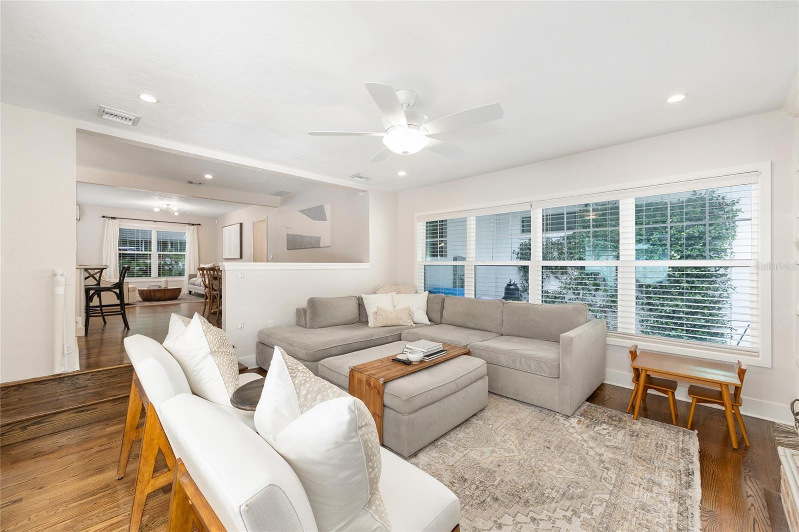 ALVAREZ GRANT - Residential