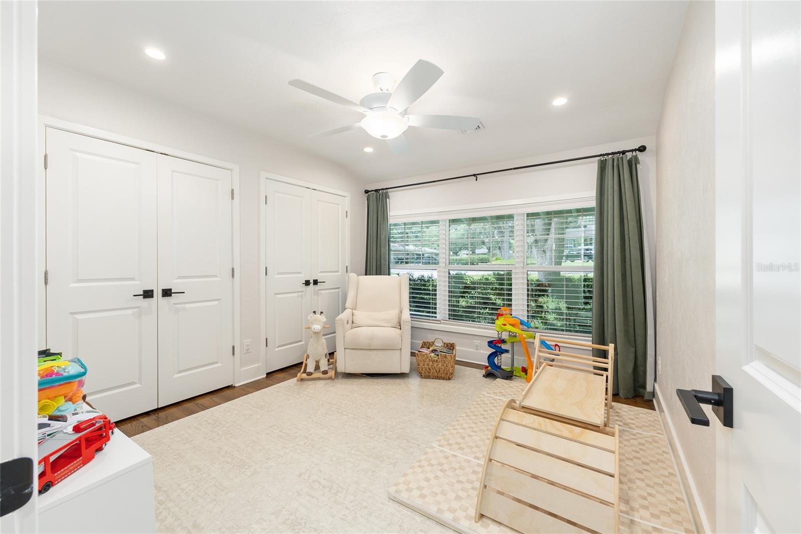 ALVAREZ GRANT - Residential