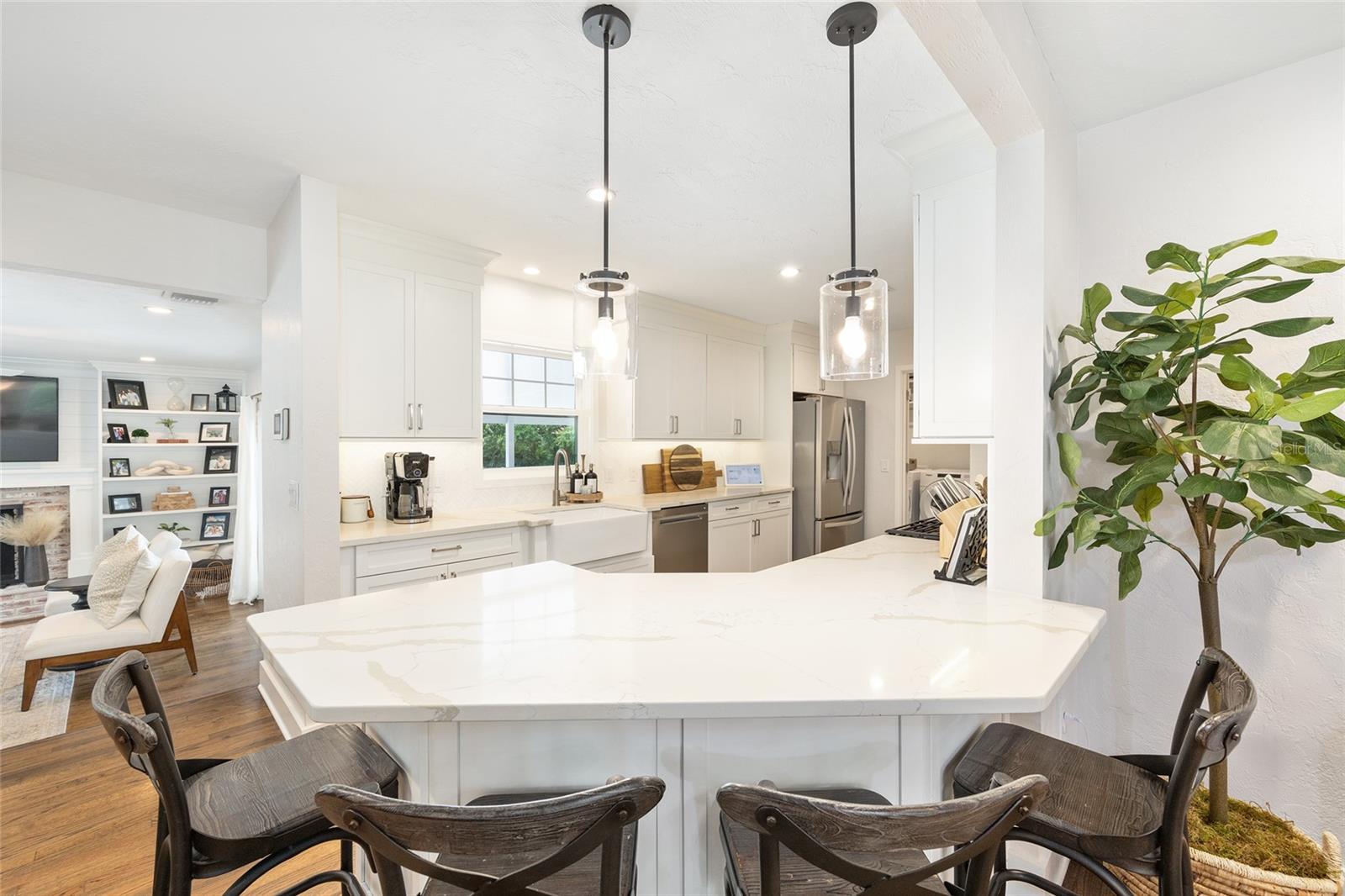 ALVAREZ GRANT - Residential