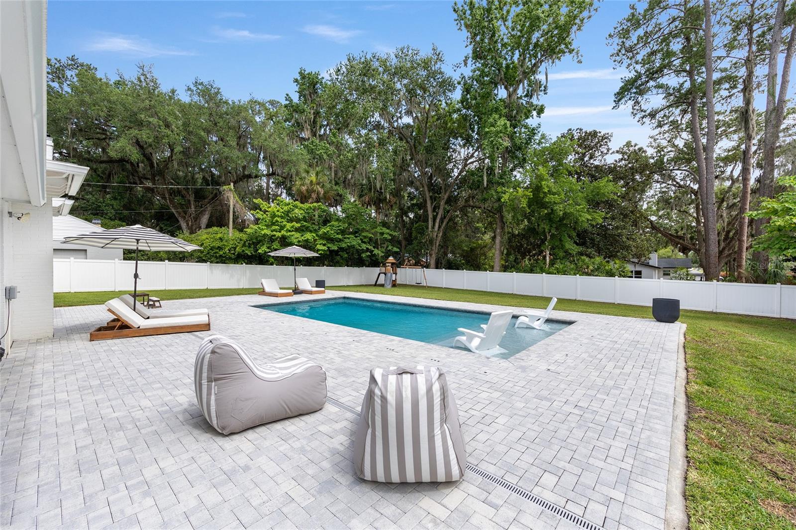 ALVAREZ GRANT - Residential