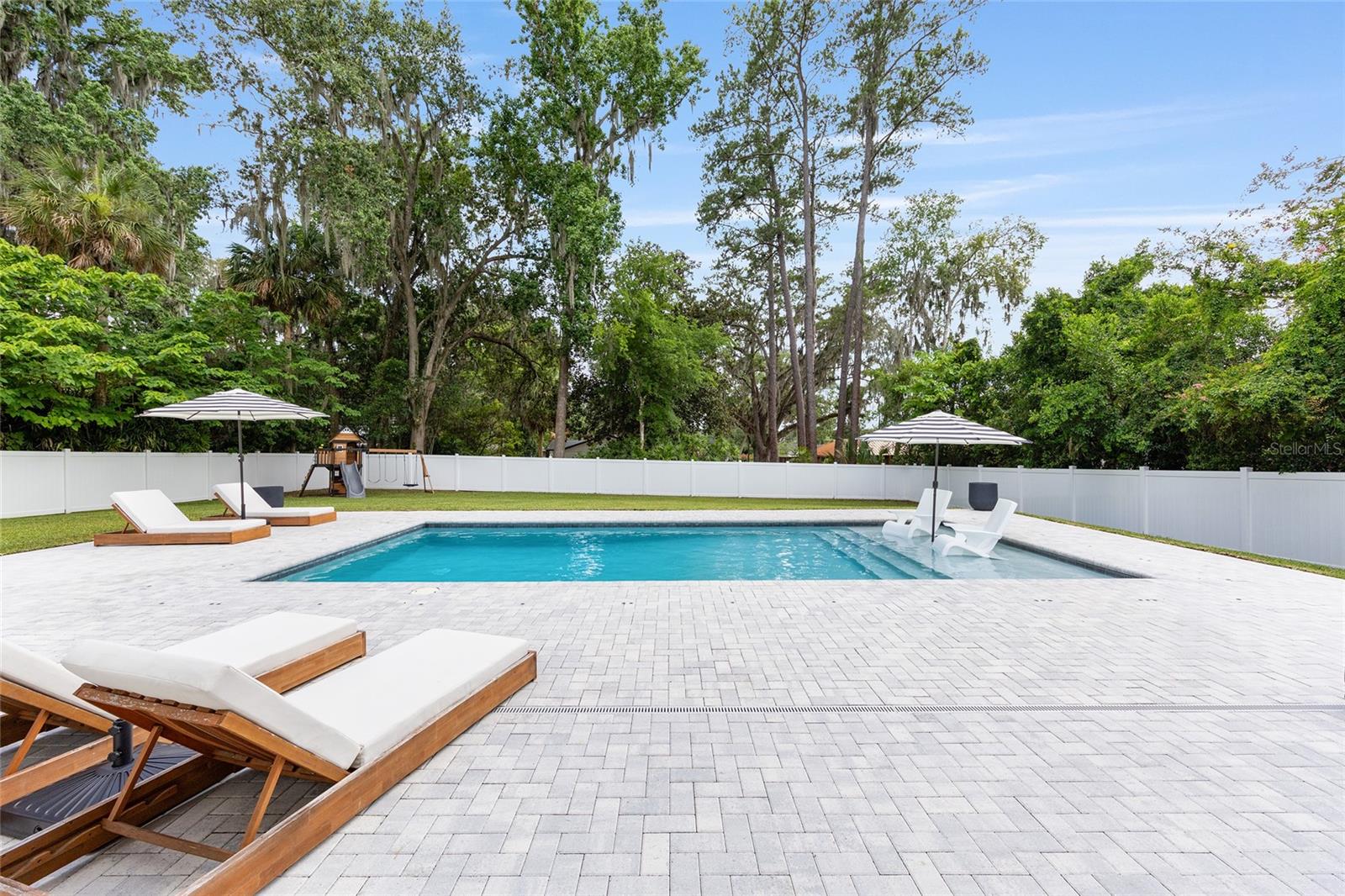 ALVAREZ GRANT - Residential