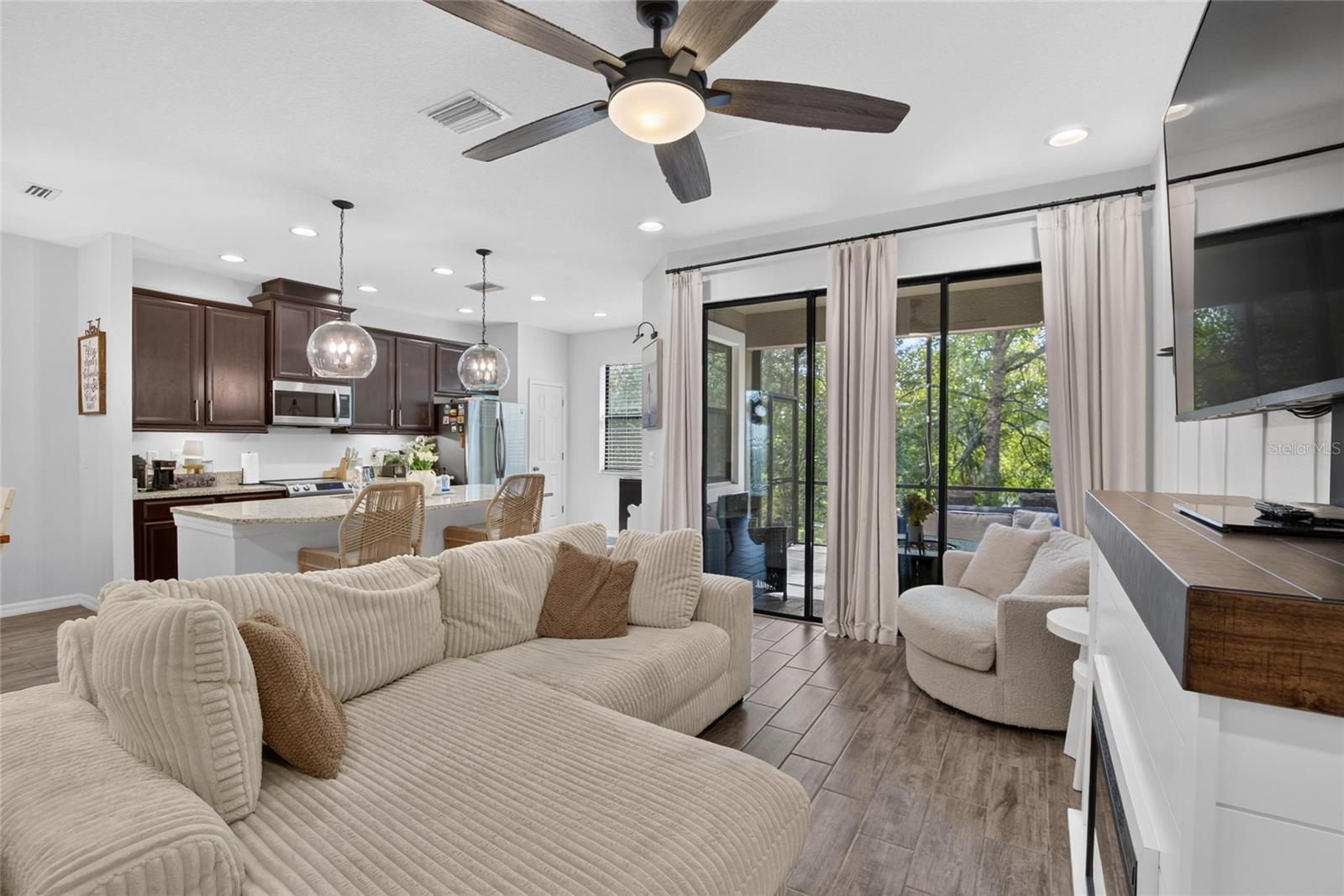 MAPLE GLEN/7 OAKS - Residential