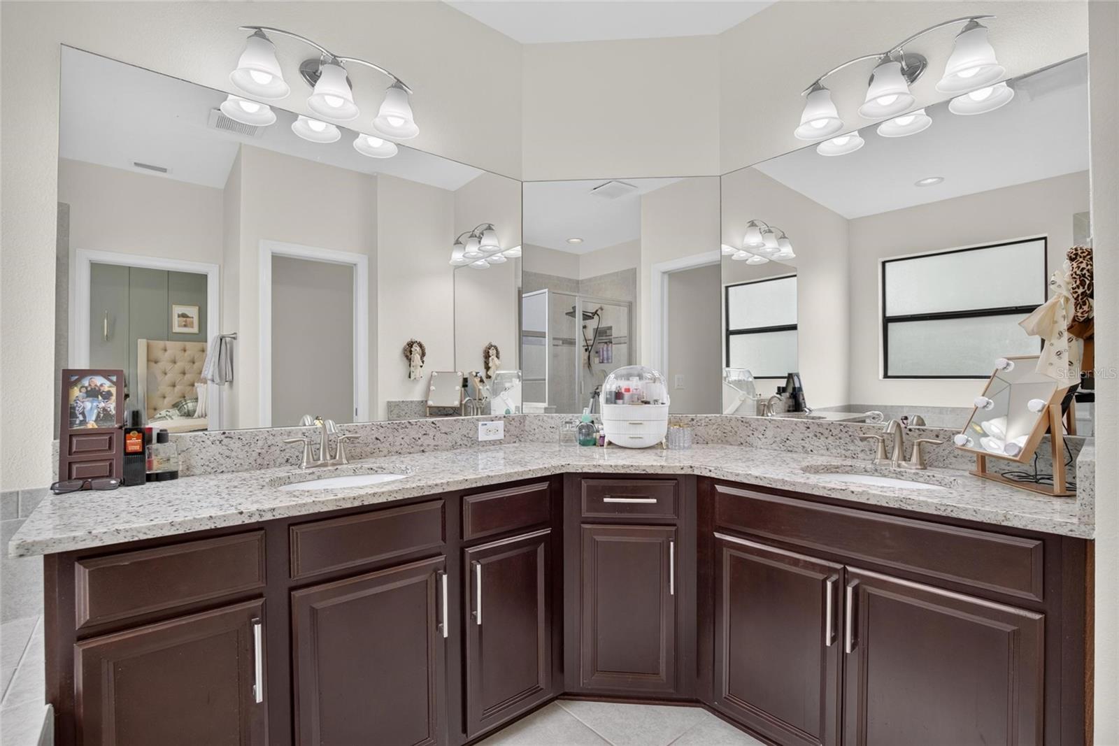 MAPLE GLEN/7 OAKS - Residential