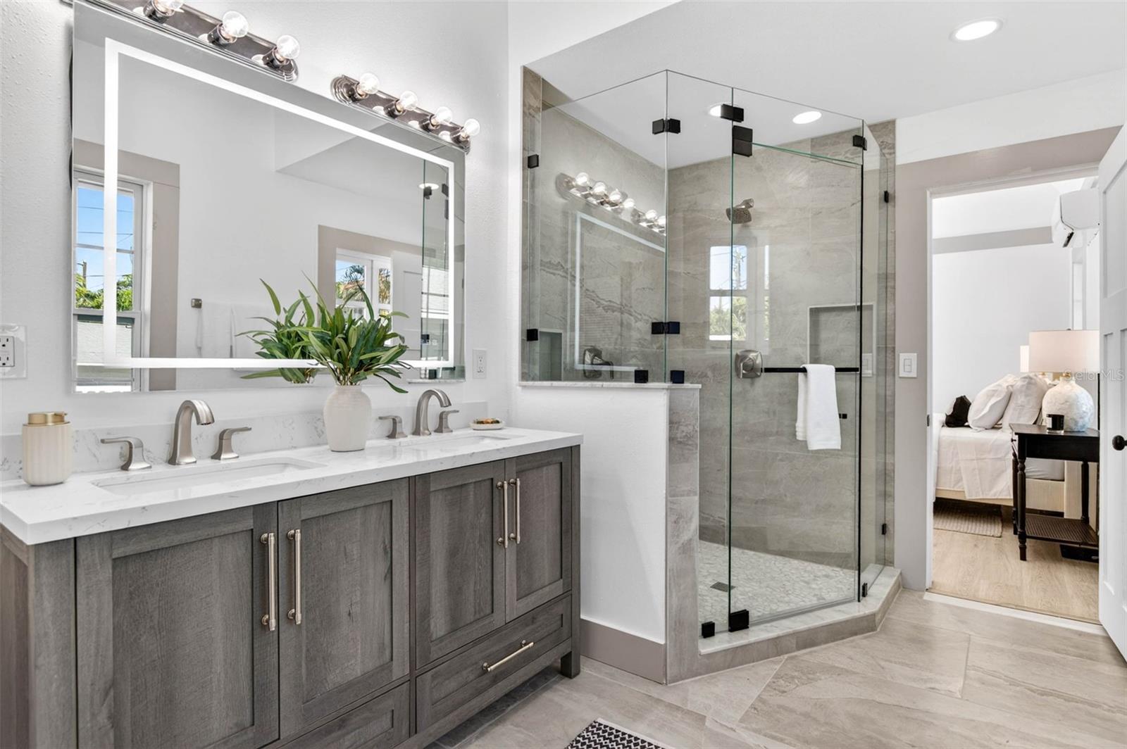 SNELL & HAMLETTS NORTH SHORE ADD - Residential Lease