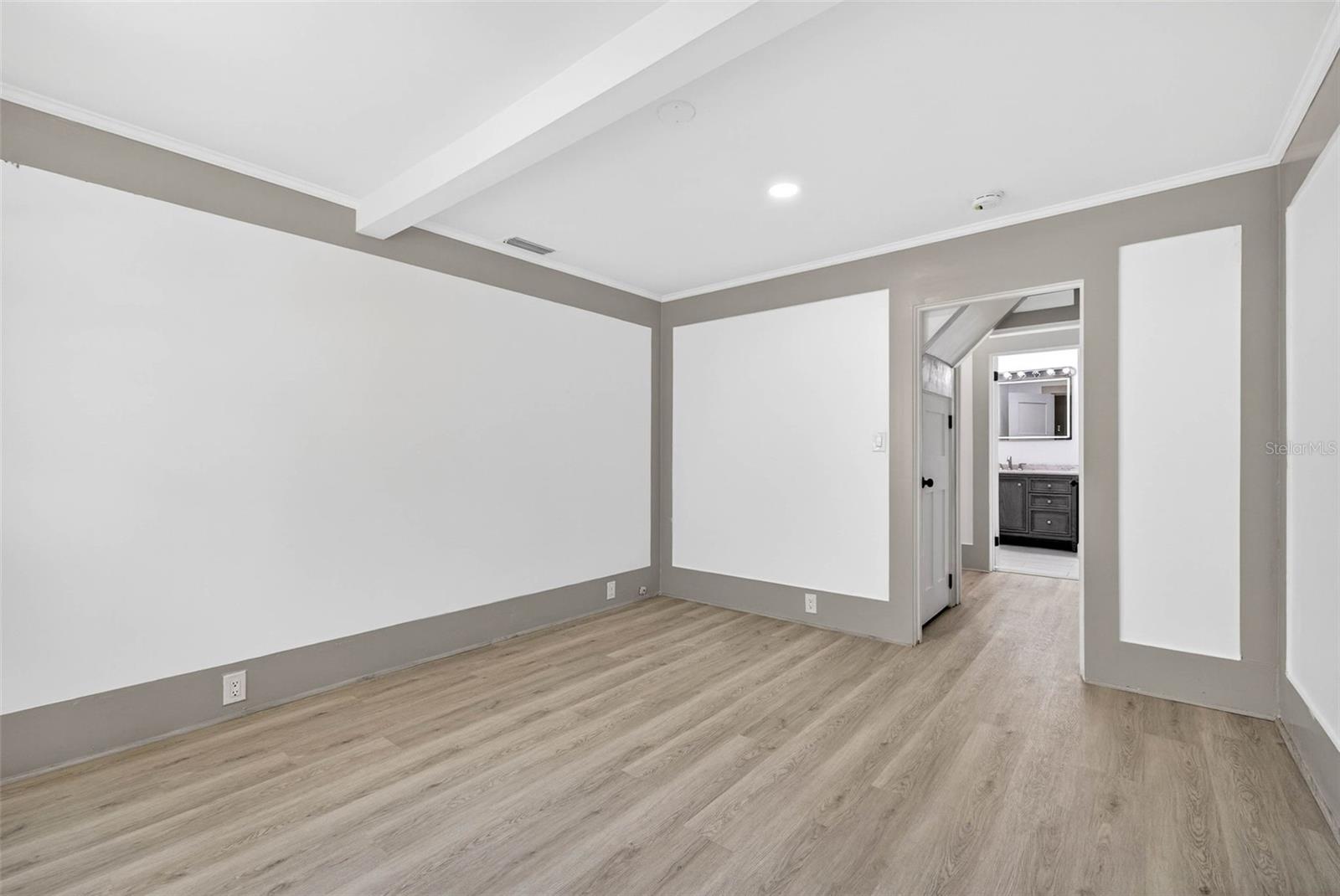 SNELL & HAMLETTS NORTH SHORE ADD - Residential Lease