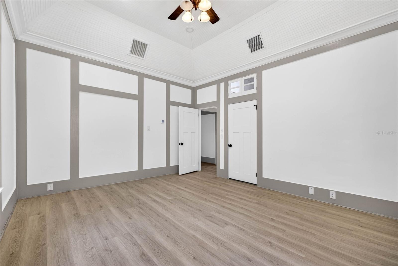 SNELL & HAMLETTS NORTH SHORE ADD - Residential Lease