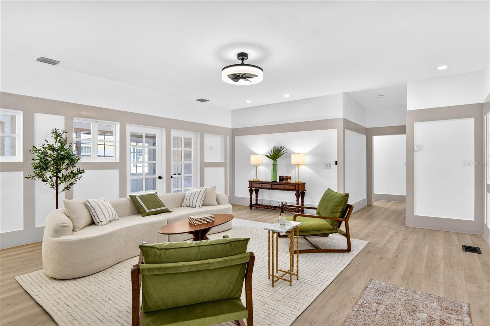 SNELL & HAMLETTS NORTH SHORE ADD - Residential Lease