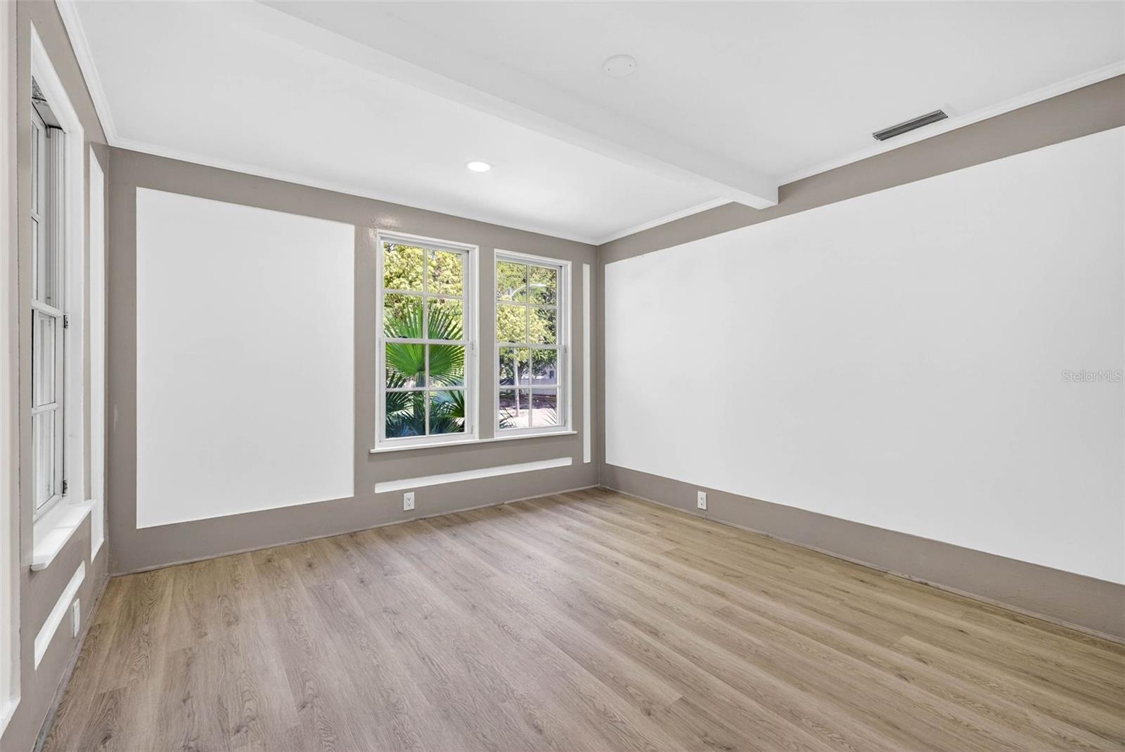 SNELL & HAMLETTS NORTH SHORE ADD - Residential Lease