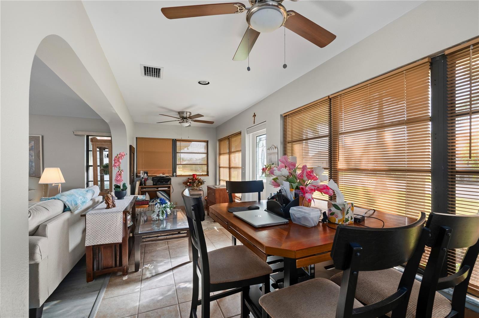 KINGSWAY GOLF VILLAS - Residential