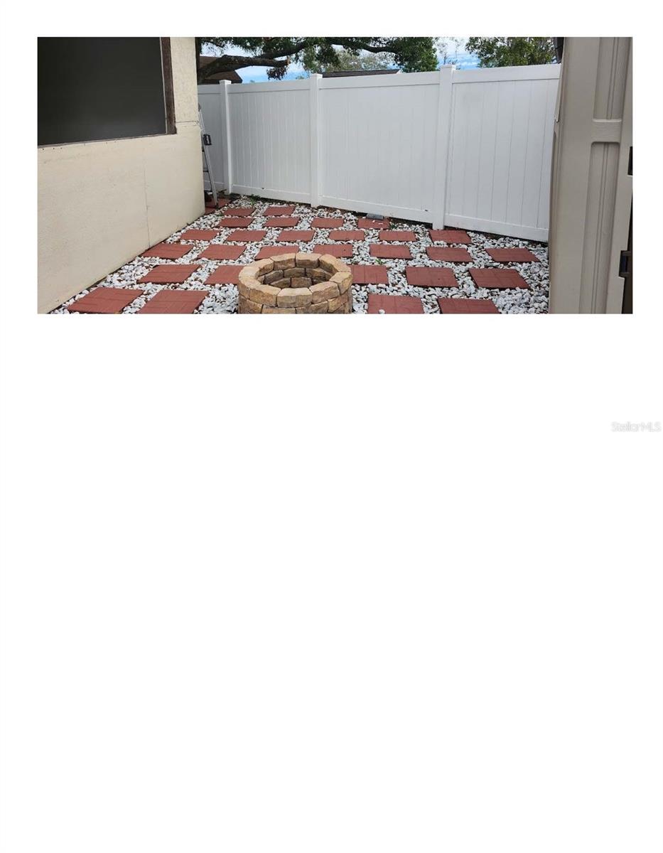 NORTH LAKES SEC B UNIT - Residential