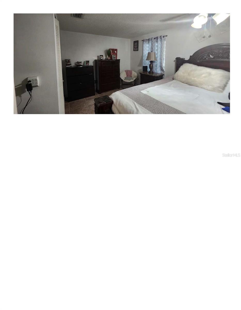 NORTH LAKES SEC B UNIT - Residential