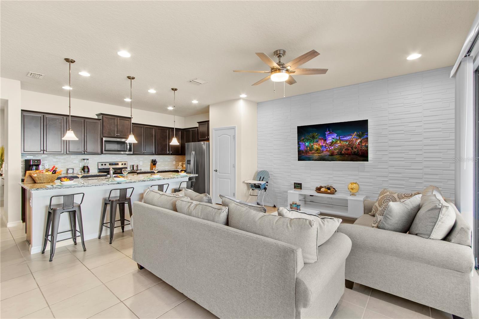 WINDSOR AT WESTSIDE PH 3 - Residential