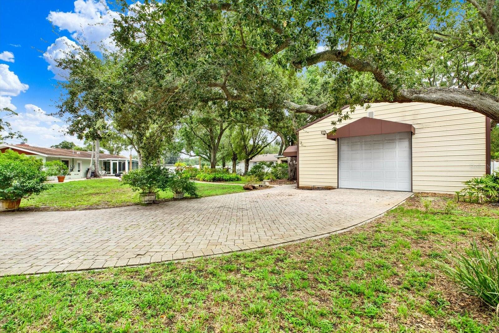 PINELLAS GROVES - Residential