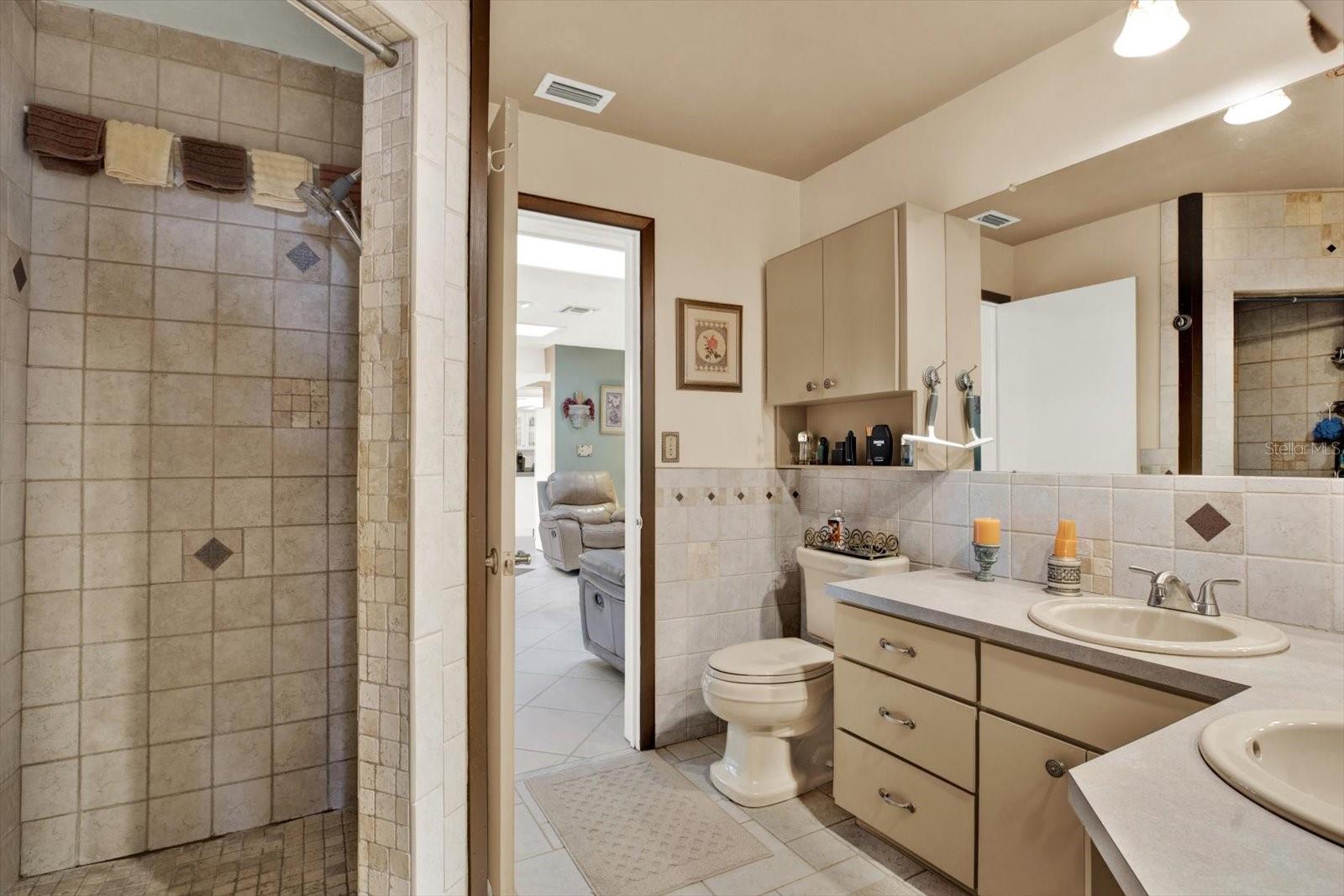 PINELLAS GROVES - Residential