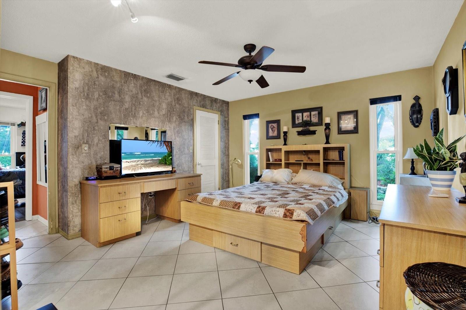 PINELLAS GROVES - Residential