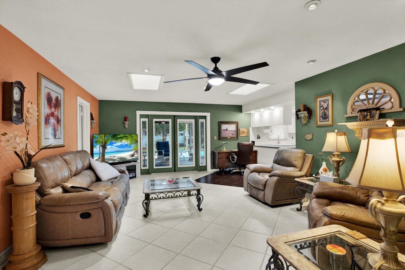 PINELLAS GROVES - Residential