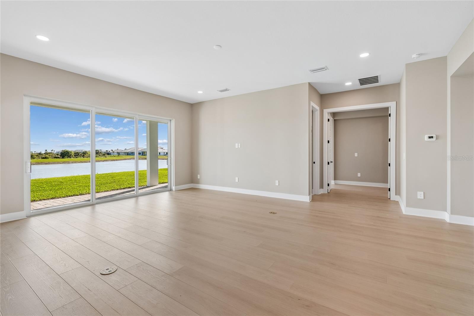 CASSATA LAKES - Residential