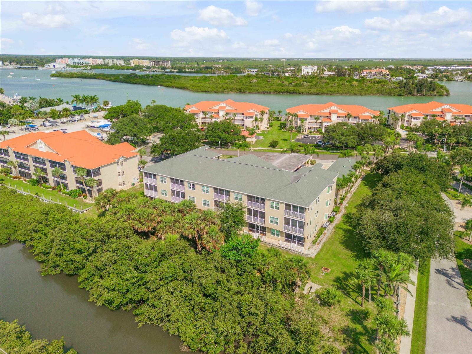 BOUCHELLE ISLAND - Residential