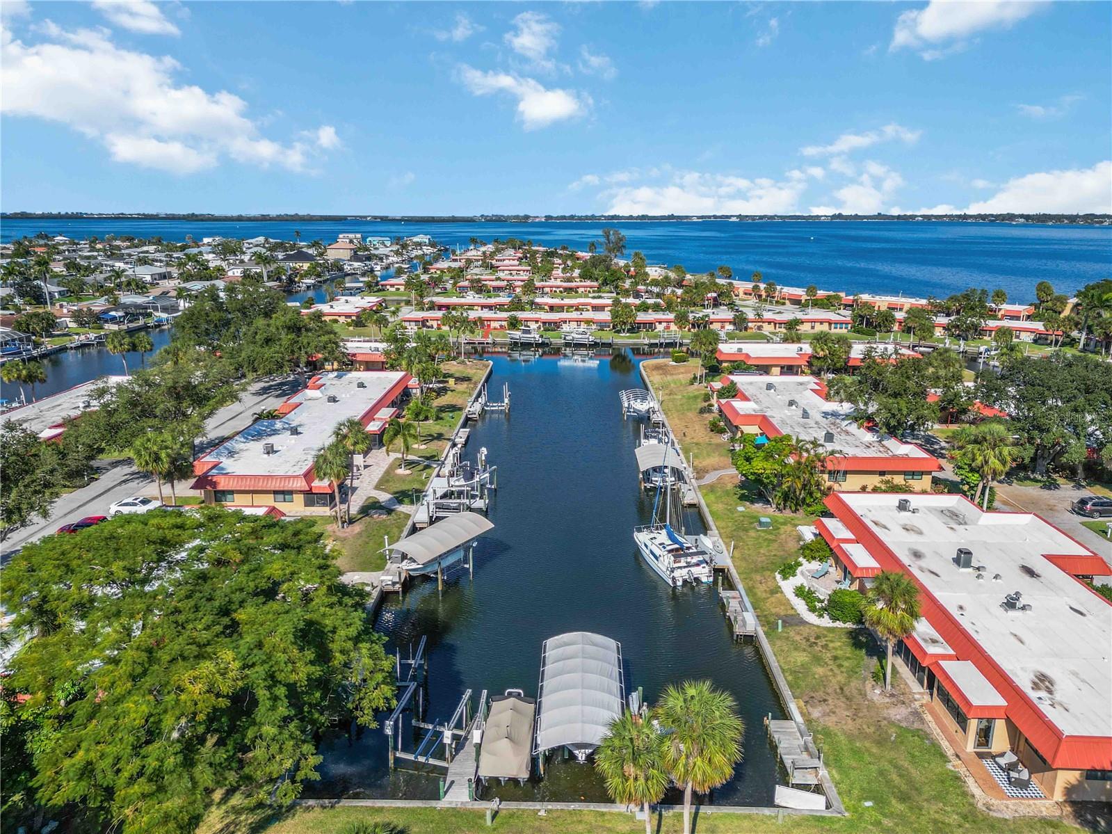 PALMA SOLA HARBOUR SEC 1 - Residential