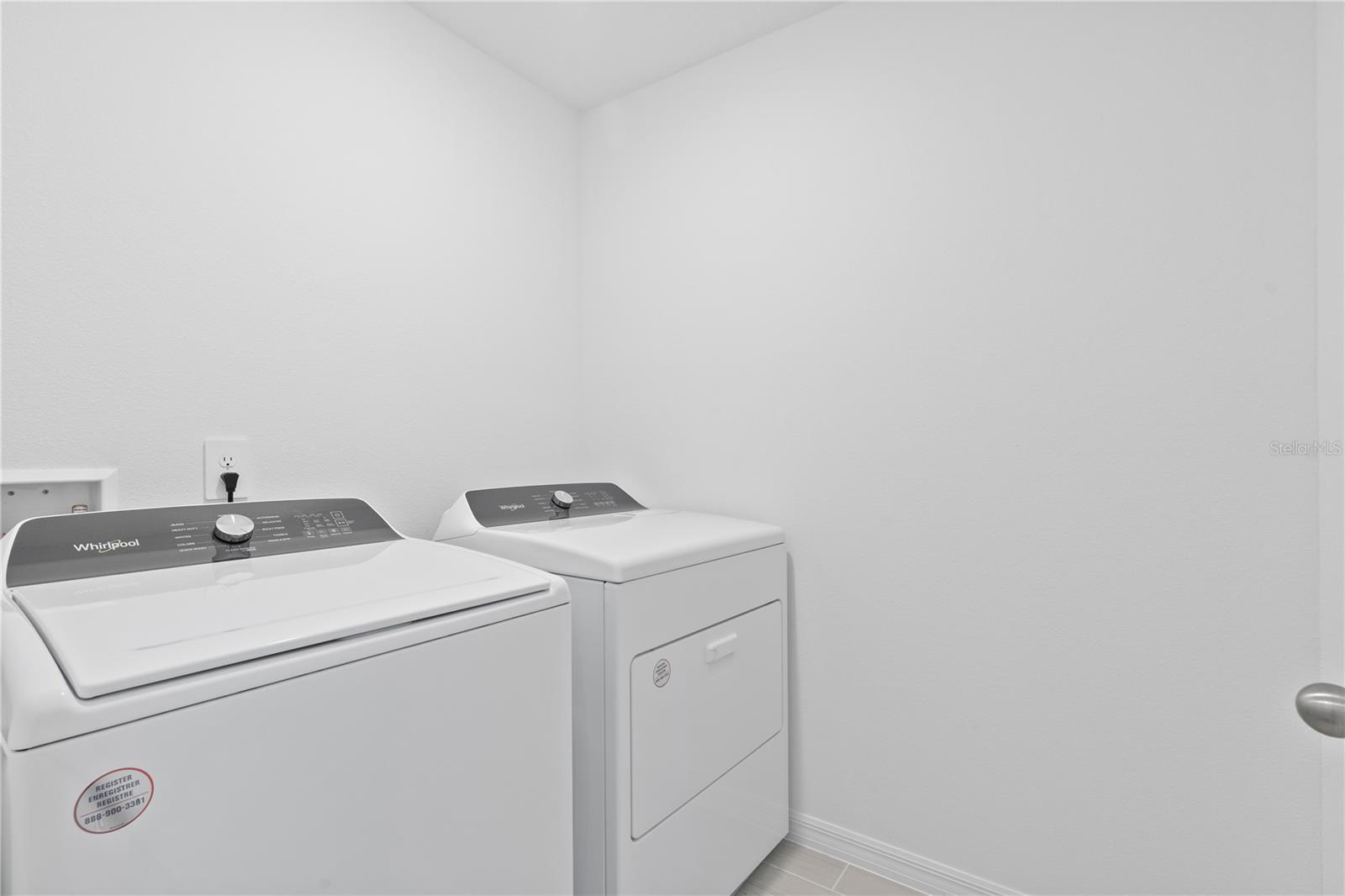 CAGAN CROSSING WEST PHASE 1 PB 82 PG 69- 79 LOT 28 - Residential Lease