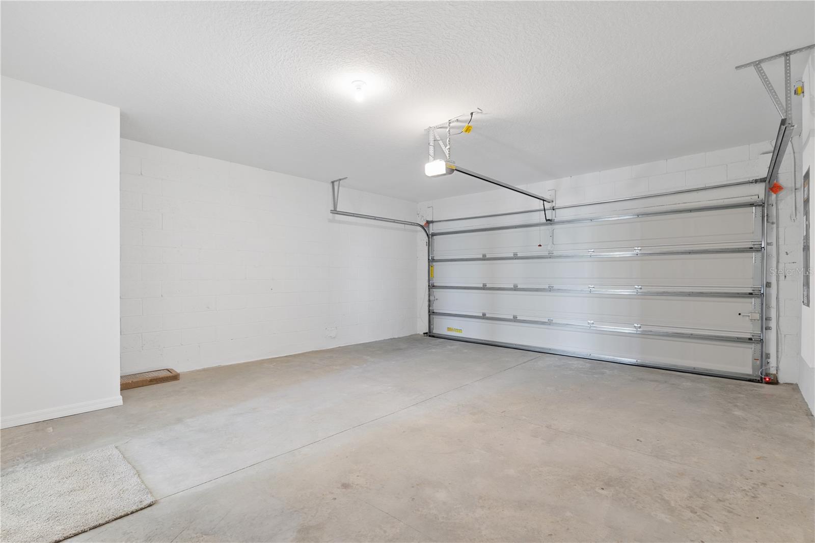 CAGAN CROSSING WEST PHASE 1 PB 82 PG 69- 79 LOT 28 - Residential Lease