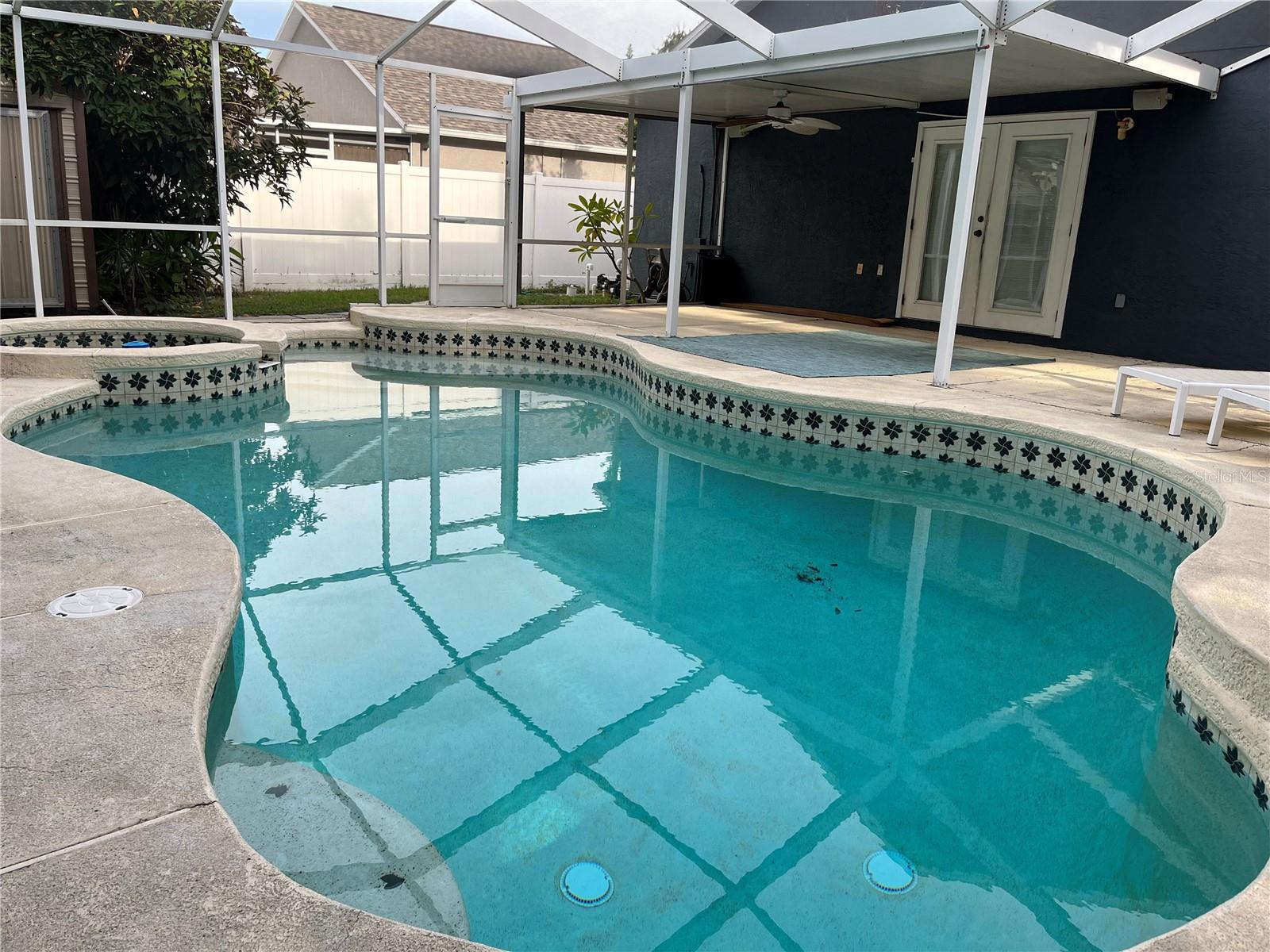 CRESCENT PARK - Residential Lease