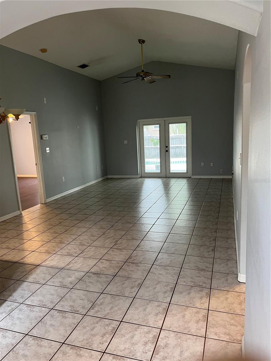 CRESCENT PARK - Residential Lease