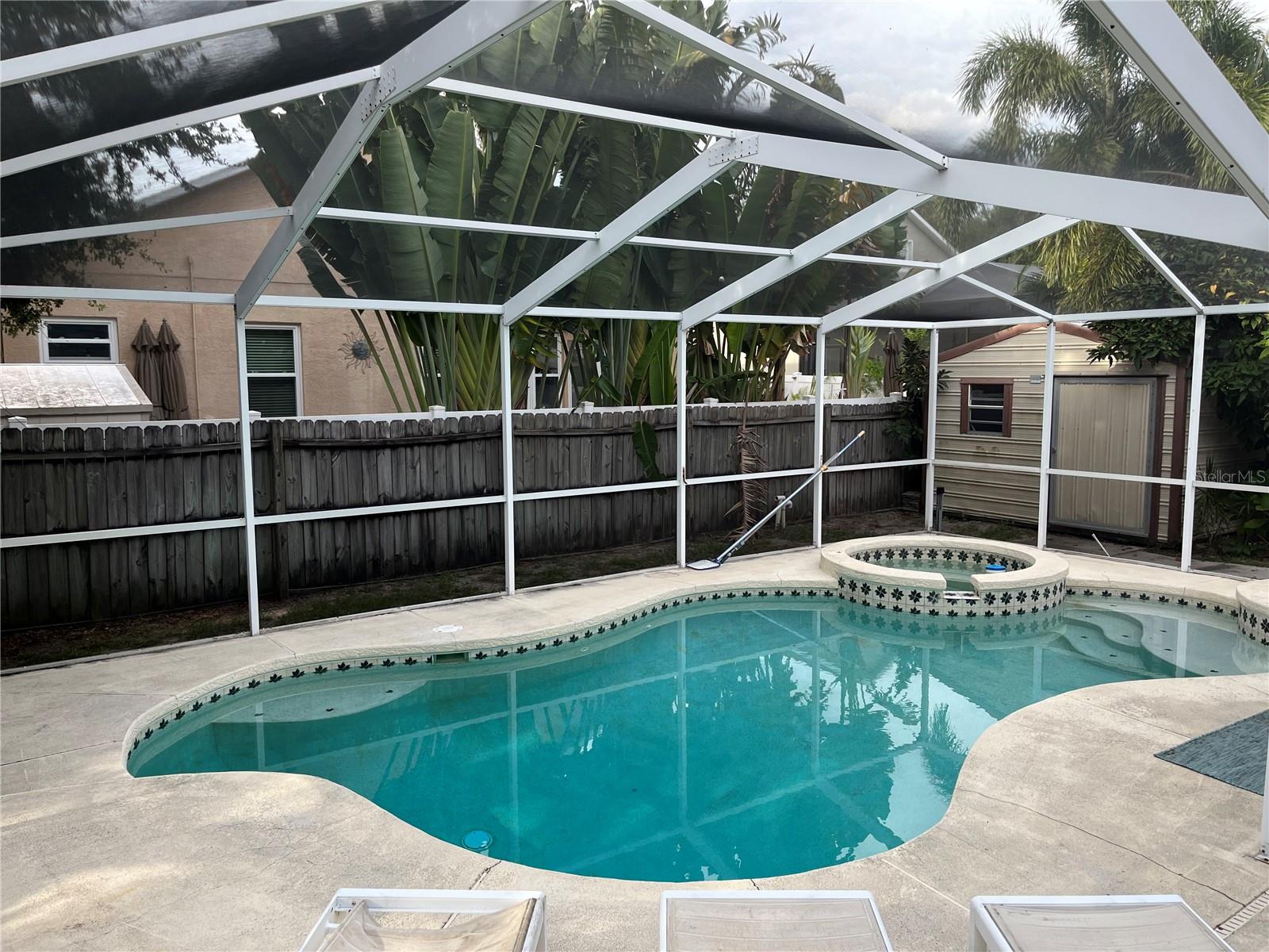 CRESCENT PARK - Residential Lease