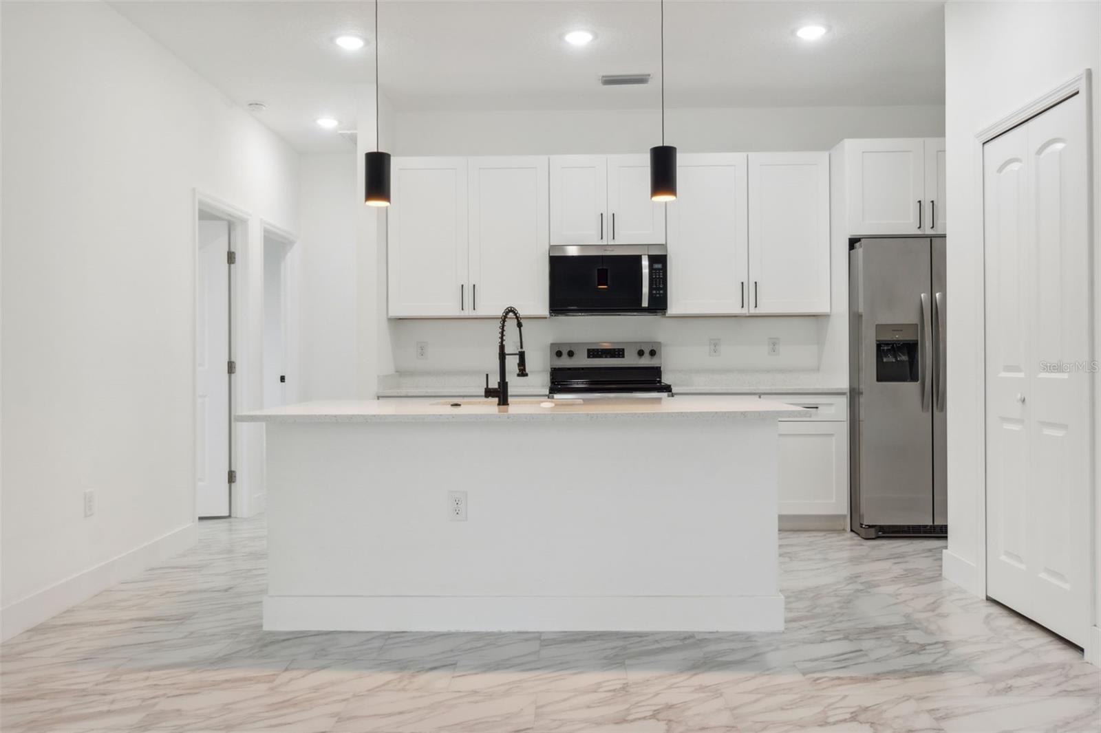 ROTONDA SANDS - Residential
