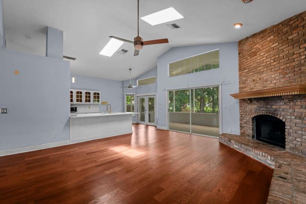 EAGLE TRACE - Residential Lease