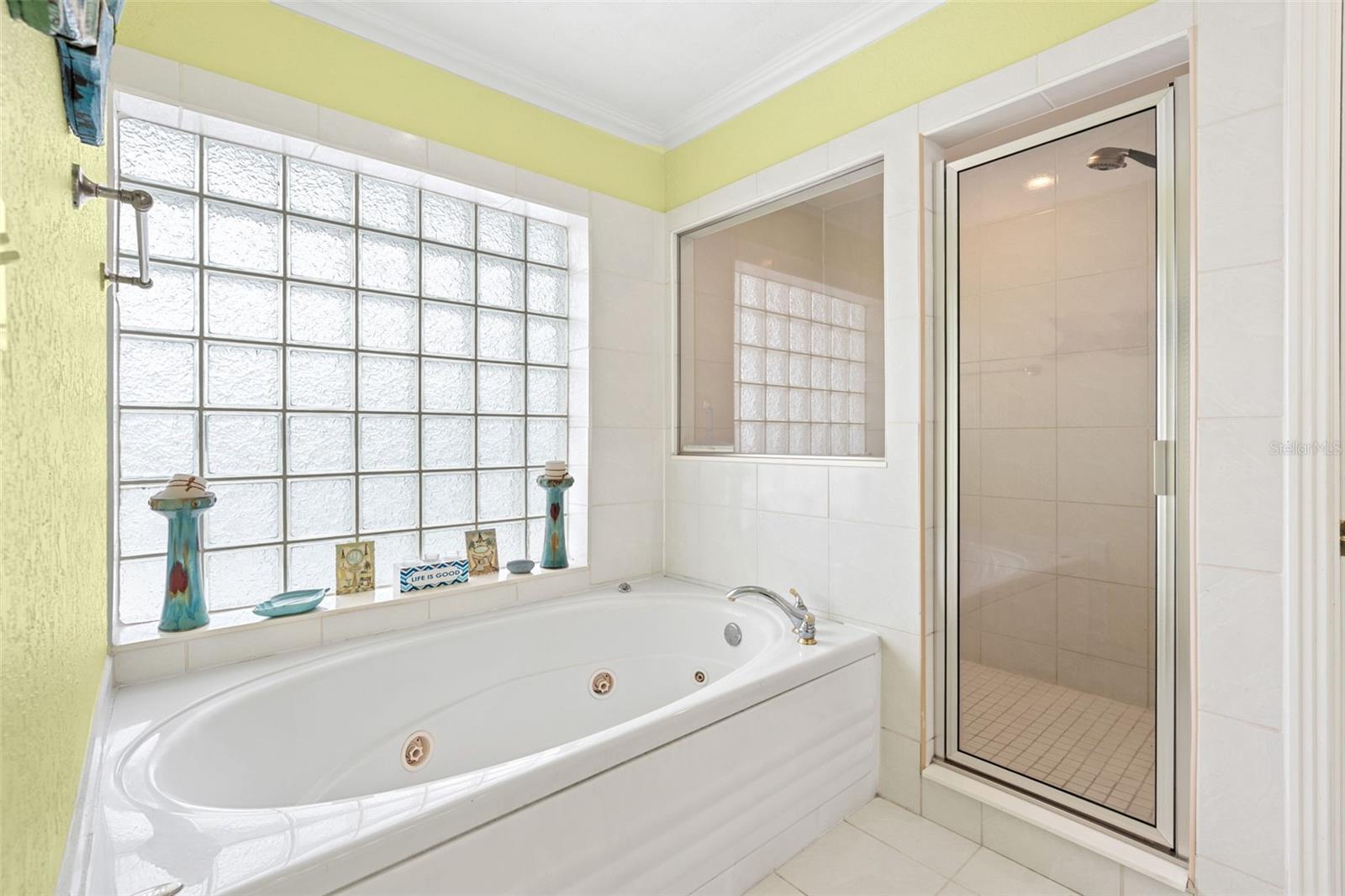 LAKEWOOD SHORES 1ST ADD - Residential