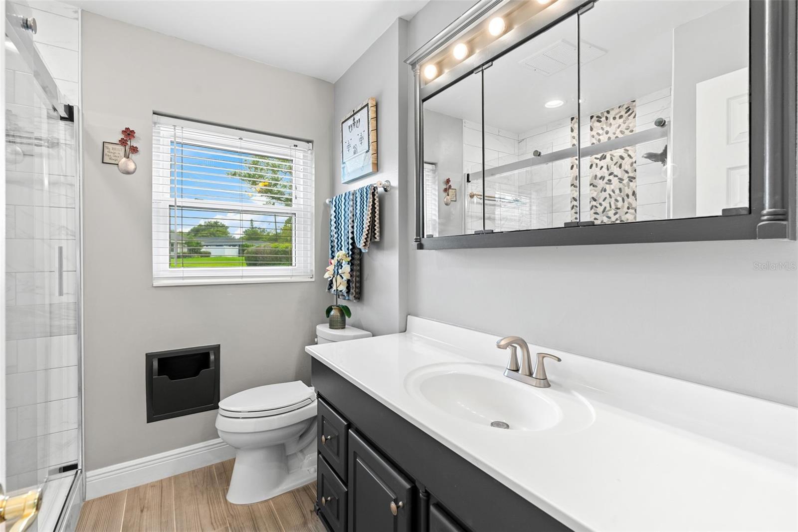 LAKEWOOD SHORES 1ST ADD - Residential