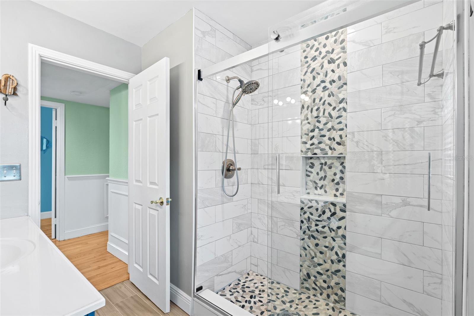 LAKEWOOD SHORES 1ST ADD - Residential