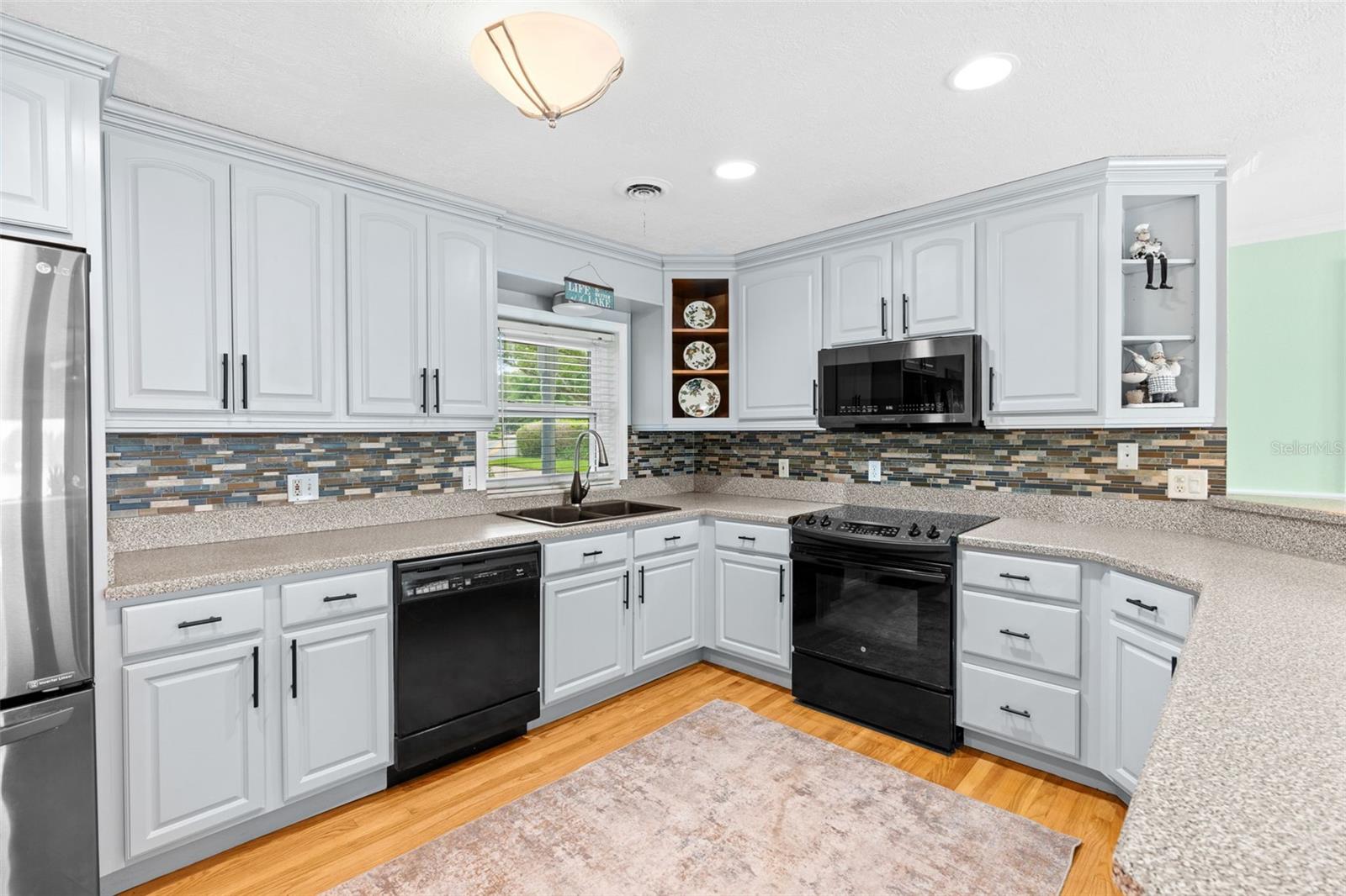 LAKEWOOD SHORES 1ST ADD - Residential