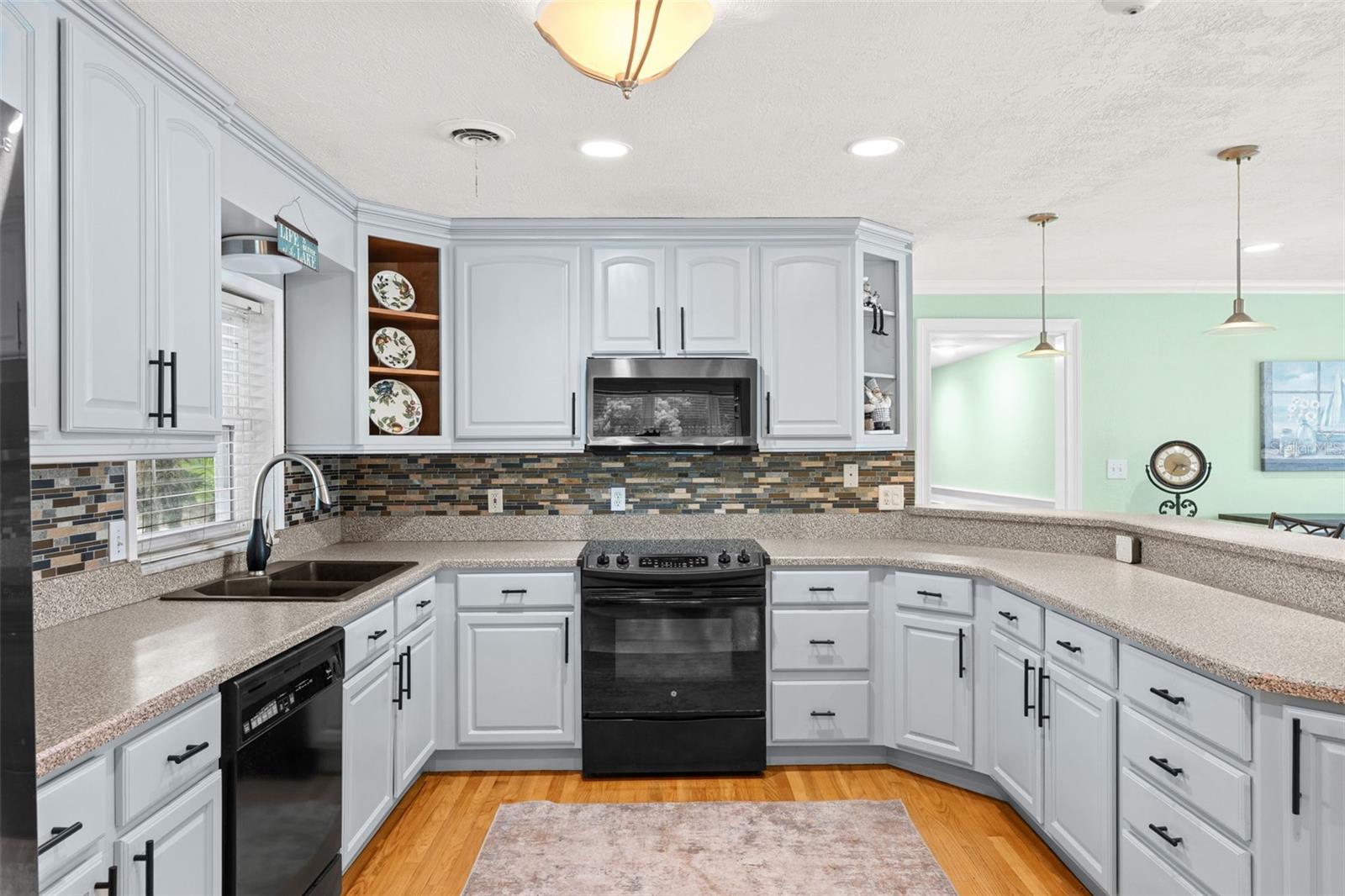 LAKEWOOD SHORES 1ST ADD - Residential