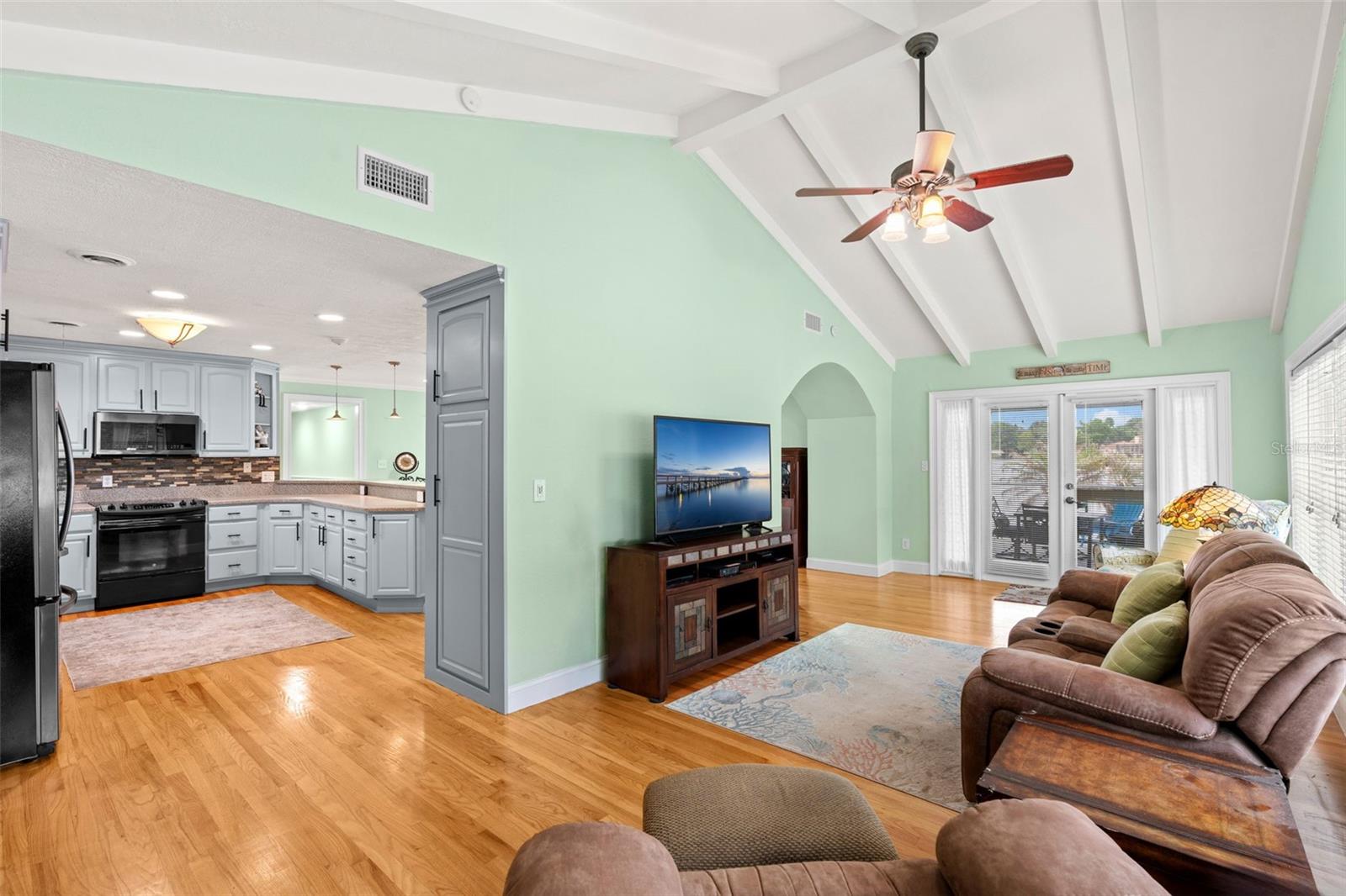 LAKEWOOD SHORES 1ST ADD - Residential