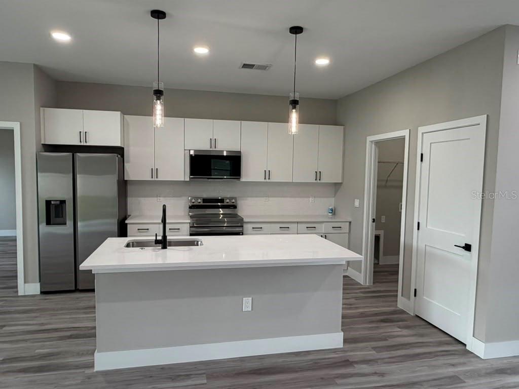 CITRUS SPGS UNIT 11 - Residential