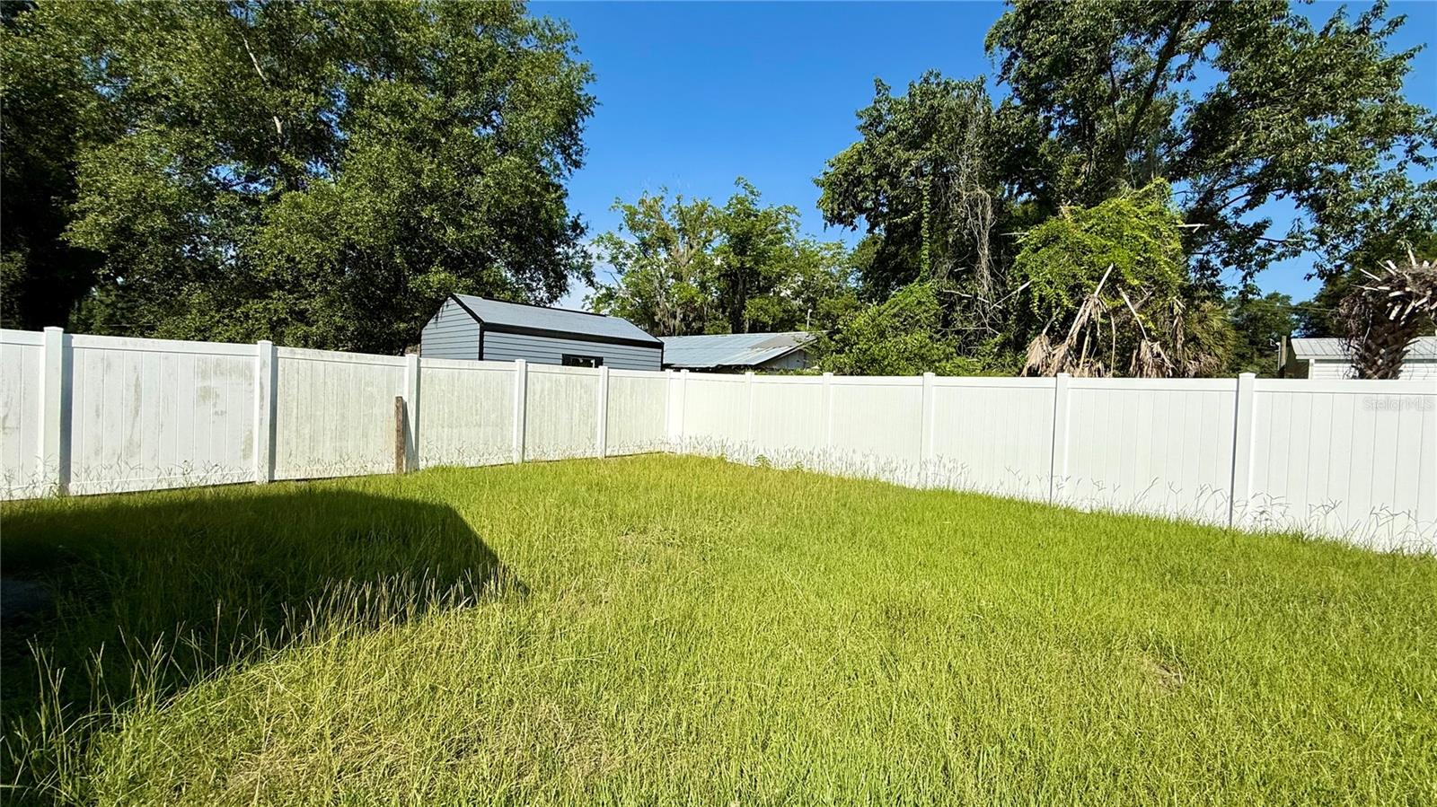 UNKNOWN - Residential Lease