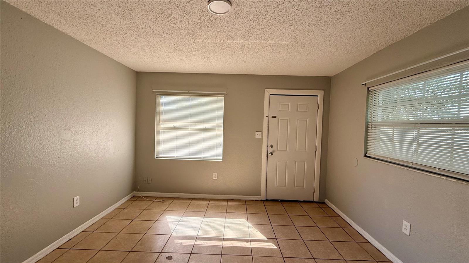 UNKNOWN - Residential Lease