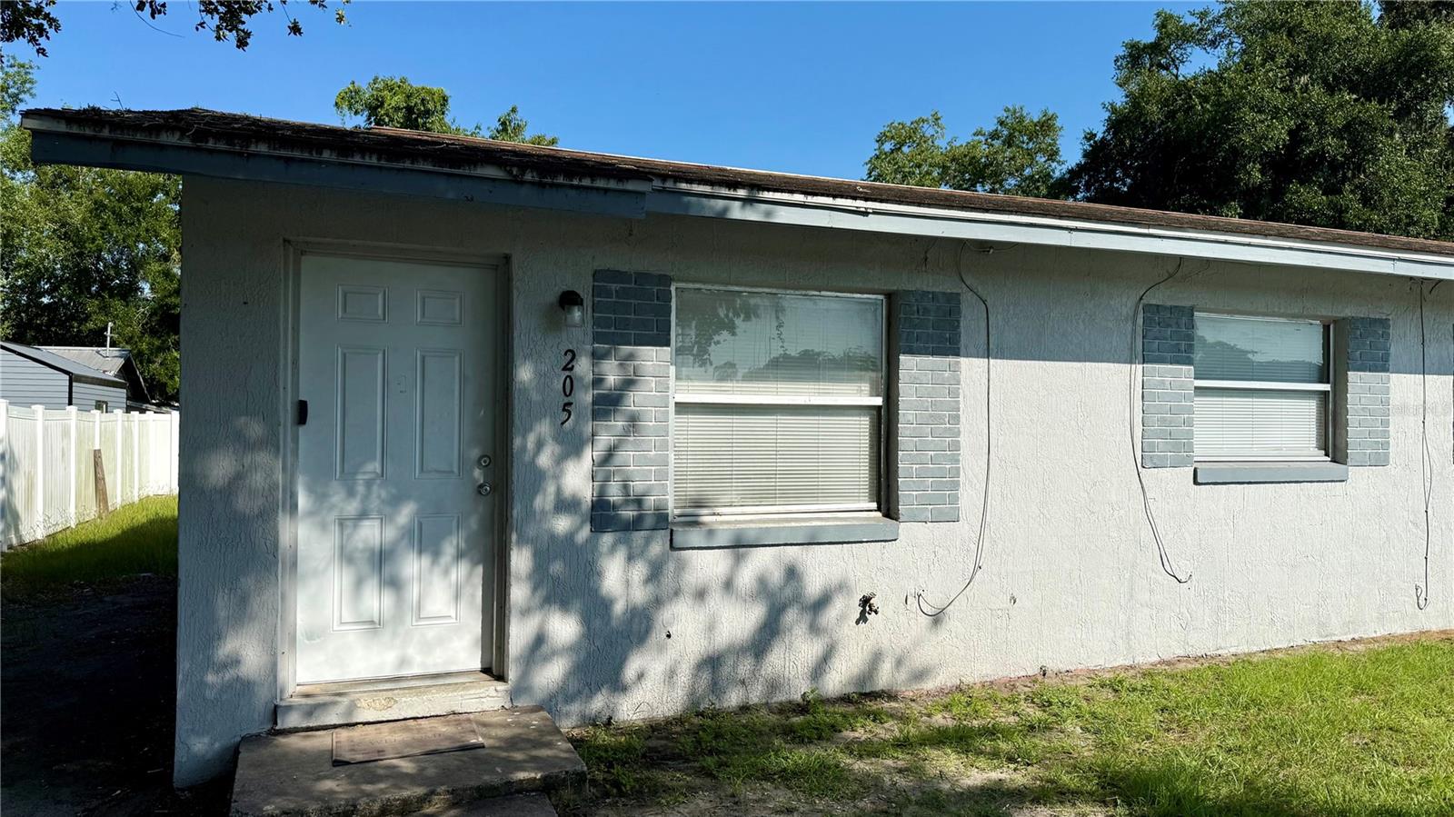 UNKNOWN - Residential Lease