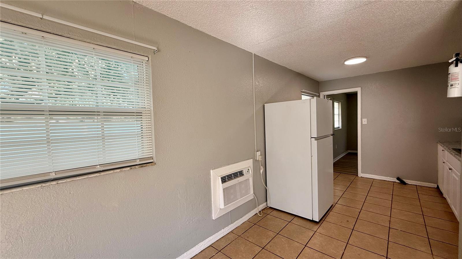 UNKNOWN - Residential Lease