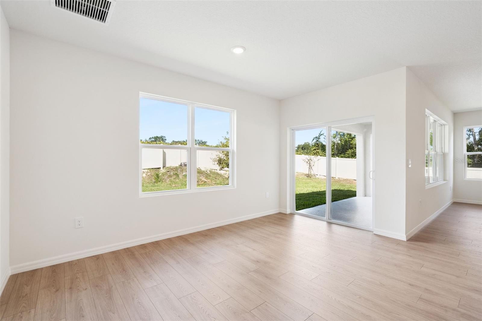 HARMONY WEST - Residential